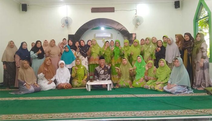 Muslimat NU Banjardowo Gelar Majelis Taklim Sholawat Nariyah di Masjid Iktikaf Ar-Rosyid
